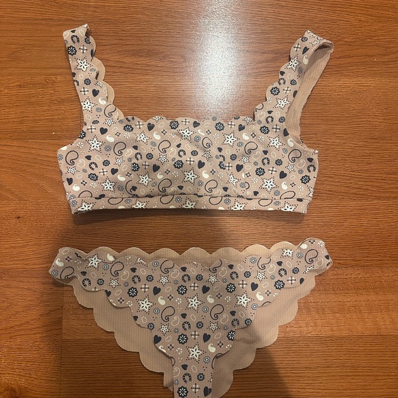 Marysia Scalloped Edge Floral Print Intimates Set
